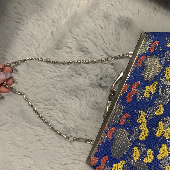 Asian Clutch - Picture 2 of 3